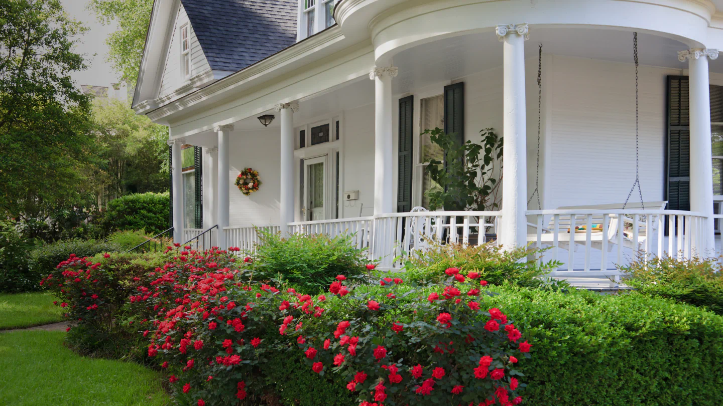 southern home with porch